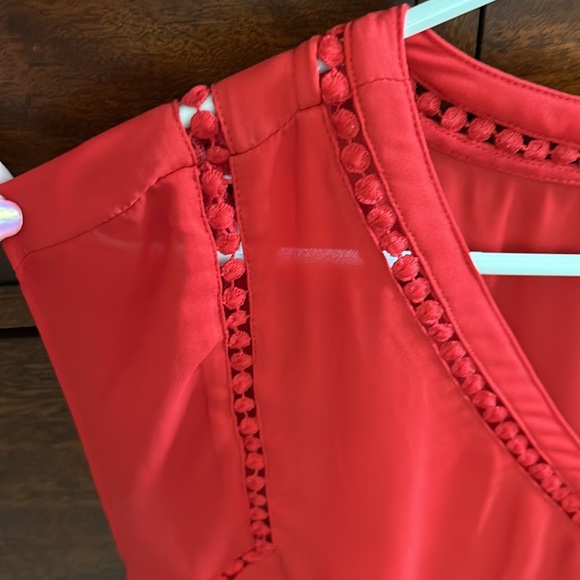 Red Top - Picture 3 of 3